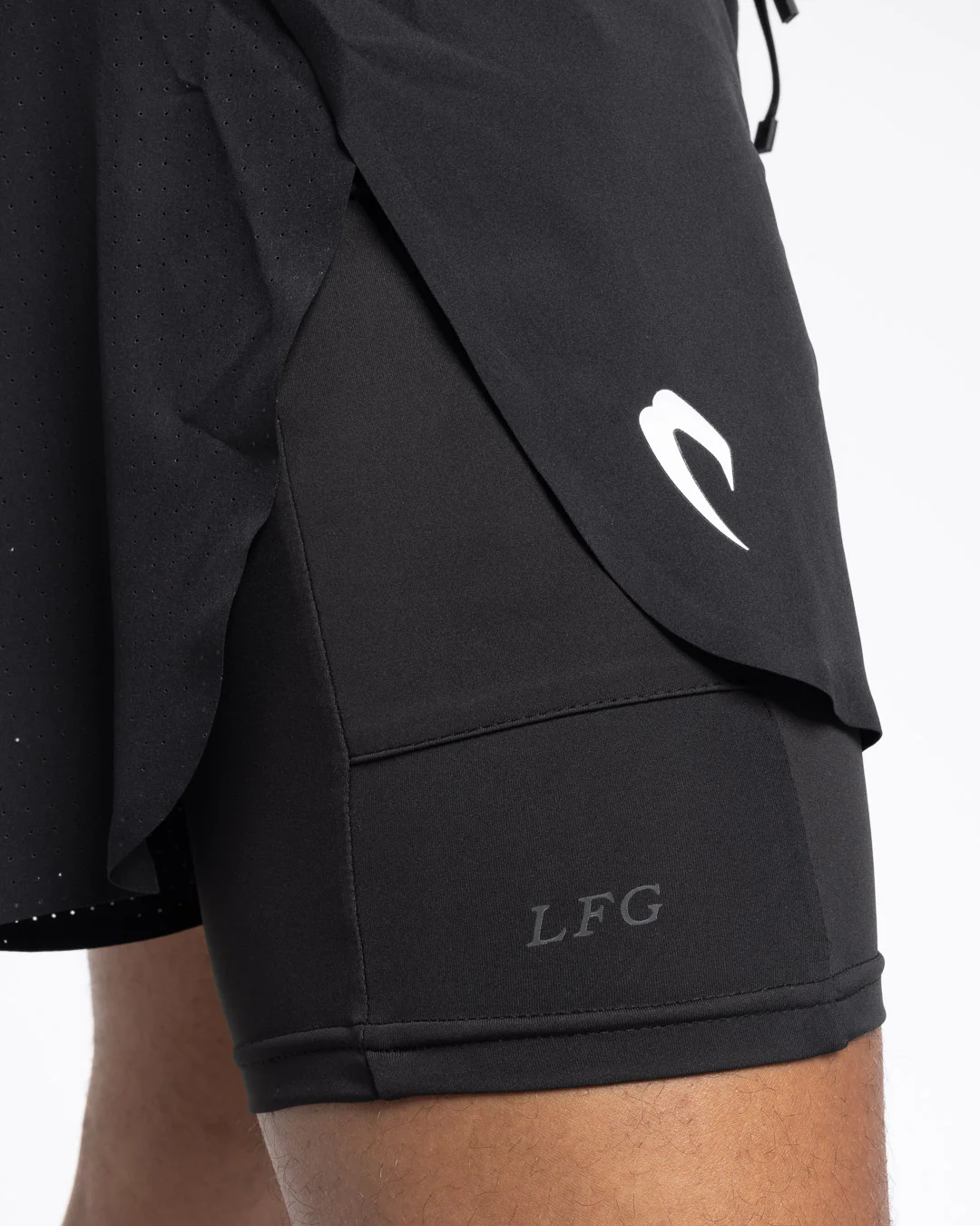 Tunero 2-in-1 Shorts - Black - Image 10