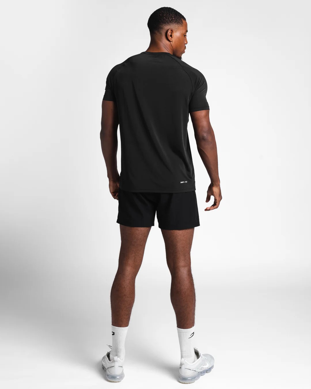Valdes T-Shirt - Black - Image 3